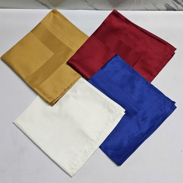 Khăn vải linen thường được ưa chuộng trong các bữa tiệc sang trọng