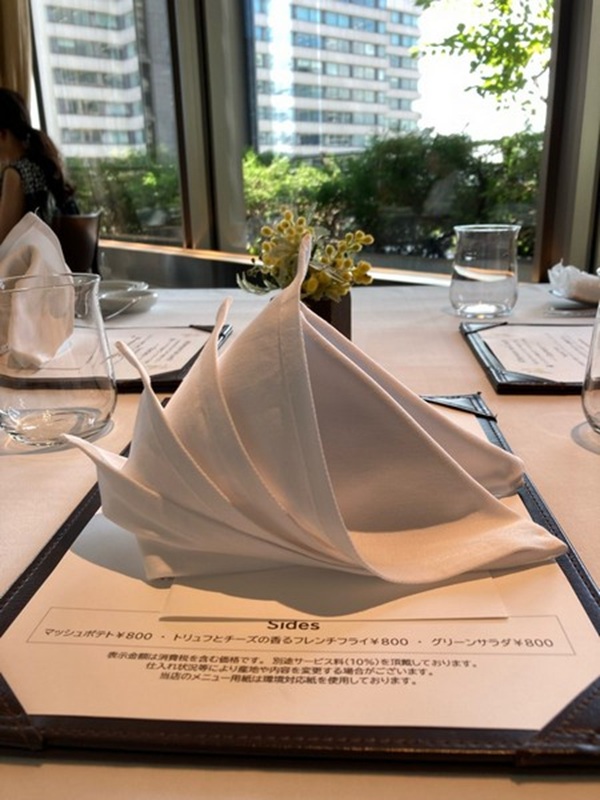 Khăn ăn hình nhà hát Opera Sydney đẹp mắt