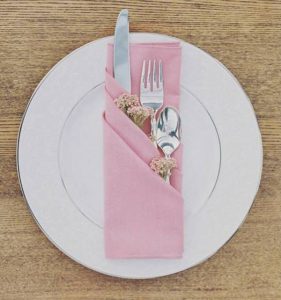 Hướng Dẫn Cách Gấp Khăn Napkin Hình Chiếc Giường Đơn Giản
