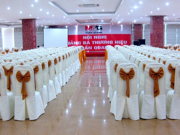 Chất liệu của áo phủ ghế hội nghị rất đa dạng, đáp ứng nhiều nhu cầu khác nhau