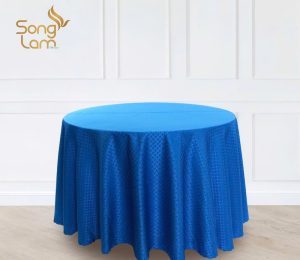 Tìm hiểu khăn trải bàn gấm là gì