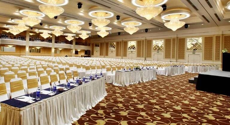 Áo ghế mang ý nghĩa quan trọng trong việc thể hiện sự chỉn chu và chuyên nghiệp của đơn vị tổ chức