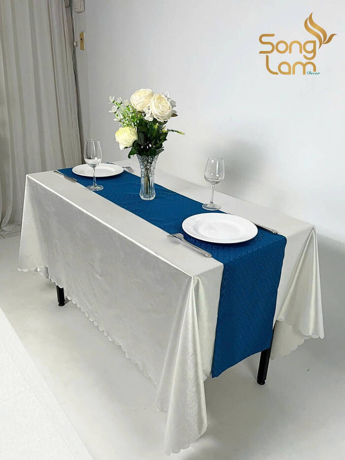 Khăn table runner phong cách Châu Á mang những đặc trưng riêng về truyền thống