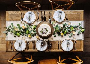 Đặc Điểm Khăn Table Runner Phong Cách Âu Và Á