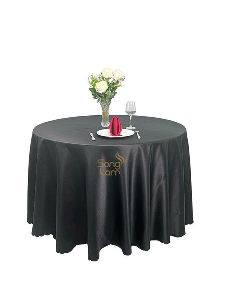 Khi chọn khăn trải bàn, kích thước là yếu tố quan trọng nhất.