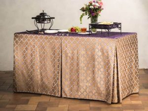 Nhà Hàng - Tiệc Cưới Nên Chọn Khăn Bàn Tròn Hay Vuông