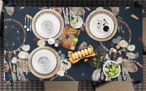 Nên dùng khăn trải bàn trơn hay họa tiết cho không gian tiệc - sự kiện?