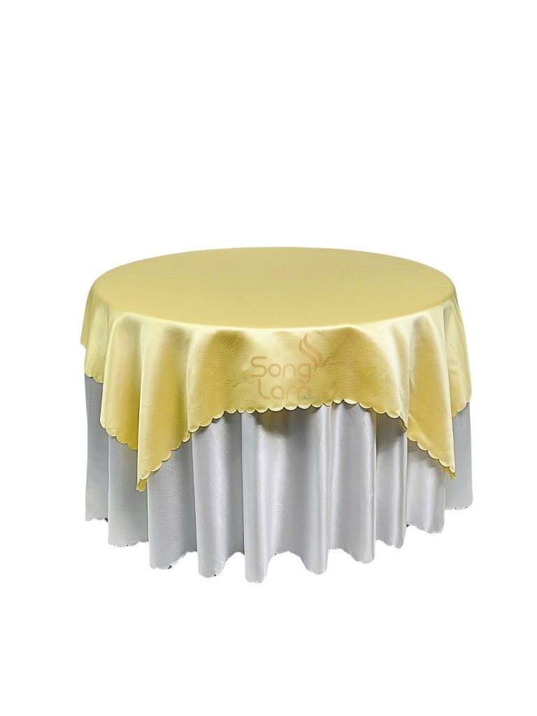 Khăn trải bàn trơn mang đến vẻ đẹp tinh khôi và hiện đại