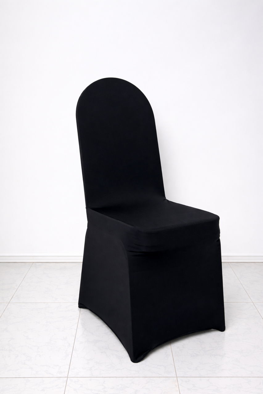 Hóa chất giặt tẩy có độ pH cao cũng là nguyên nhân khiến chiếc áo ghế bị phai màu