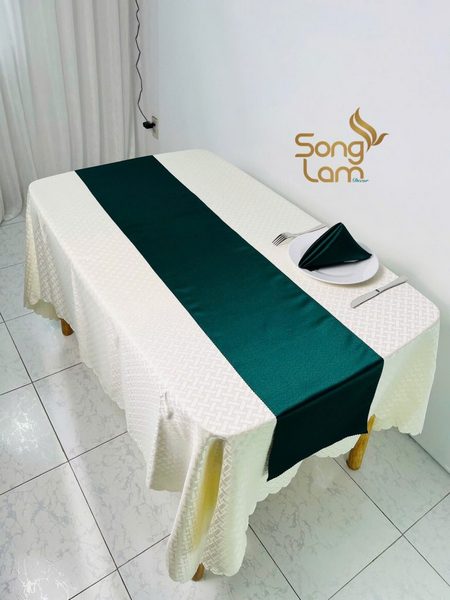 Vì sao phối màu table runner đúng cách lại quan trọng?