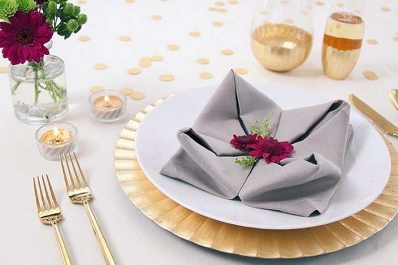 Ý tưởng phối khăn ăn với khăn trải bàn cho nhà hàng, khách sạn